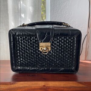 Vintage leather woven shoulder bag